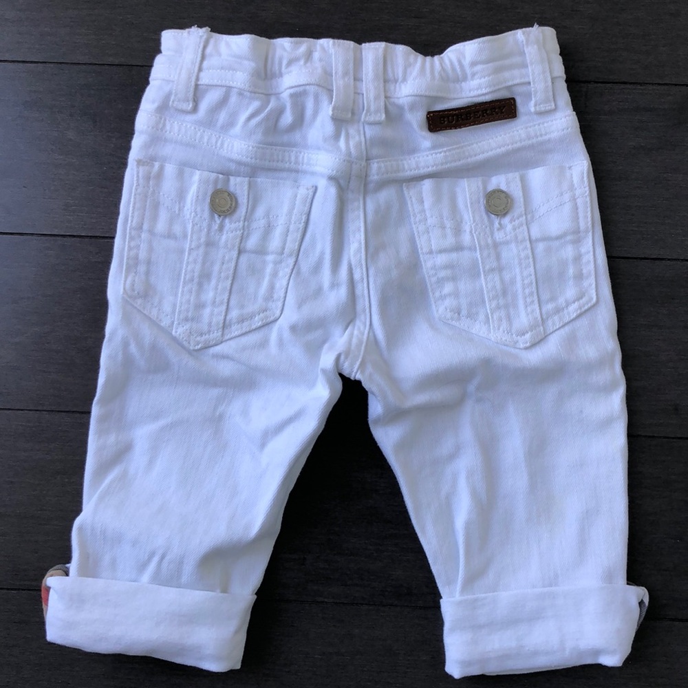 Burberry white long shorts. Size 6yr